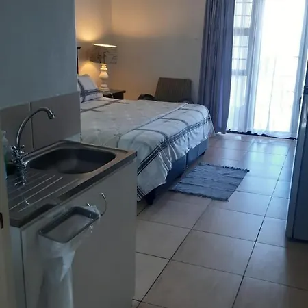 My Den Beachfront B&B And Self-Catering Port Shepstone Exterior photo